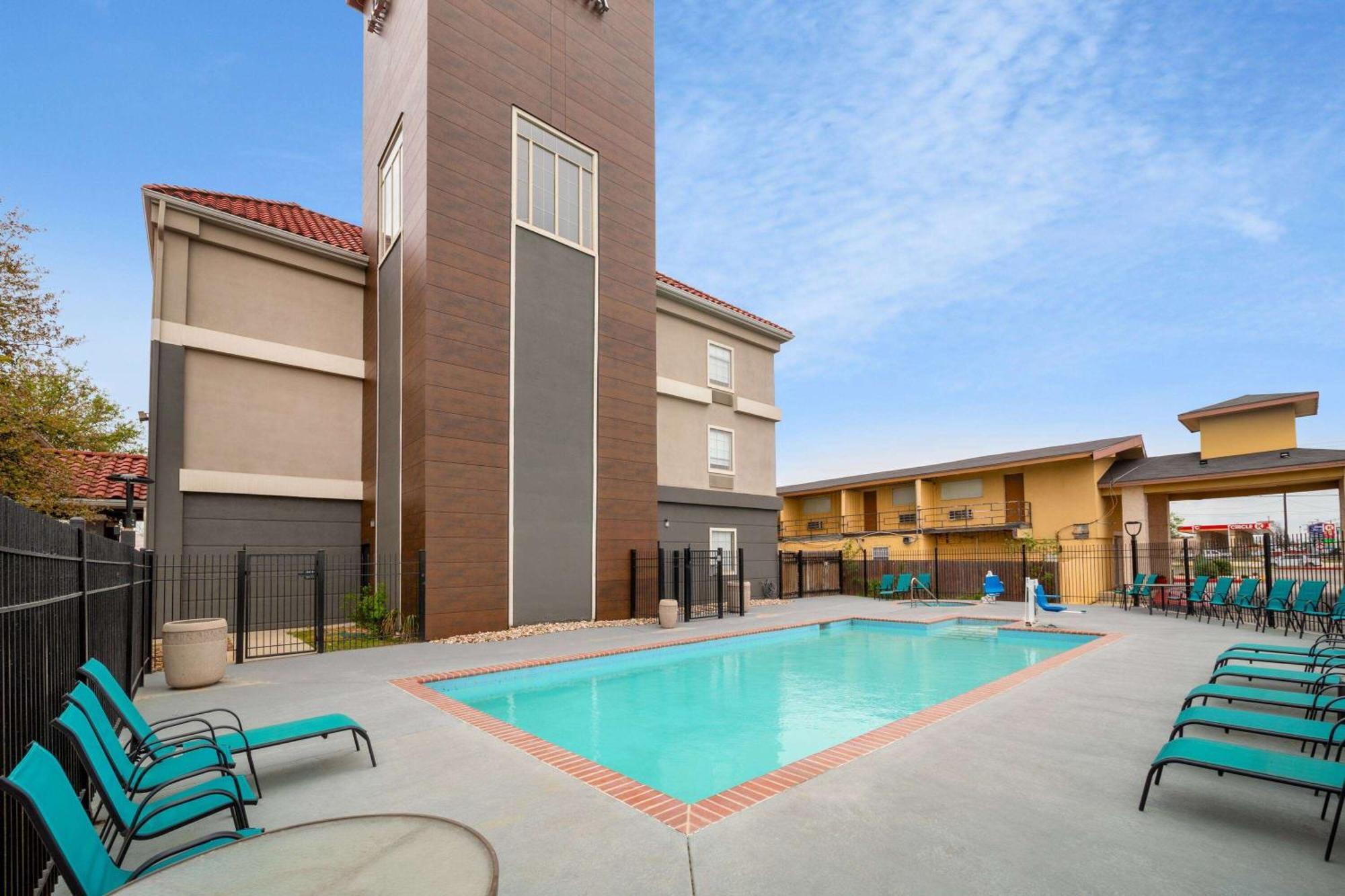 La Quinta By Wyndham New Braunfels Hotel Exterior foto